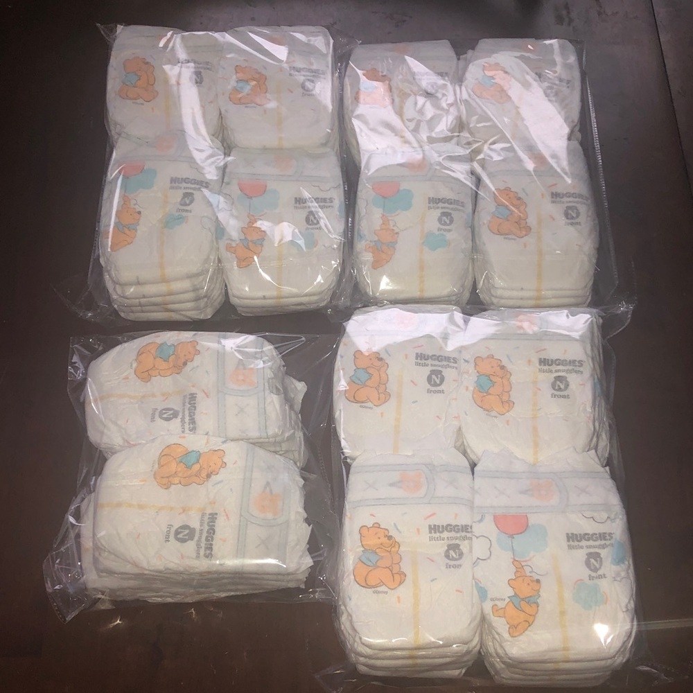 🔥🥧 Newborn Huggies Baby Diapers Nwot